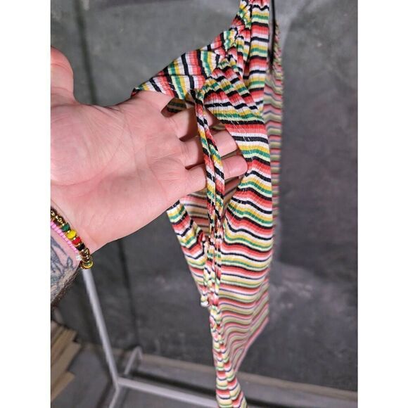 Discreet Junior Plus Discreet Short Sleeve Cap Sleeve Top Multi Striped Size 2X - Picture 3 of 6